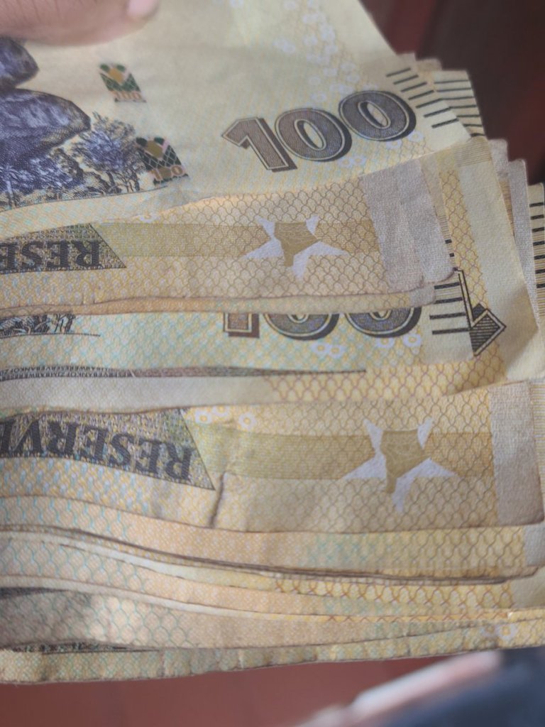 Zimbabwean dollars 